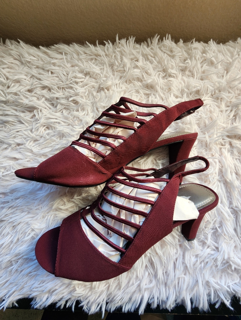 Women’s Strappy Slingback Heels in Burgundy - Picture 6 of 6